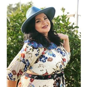 Meet your Posher, Melina